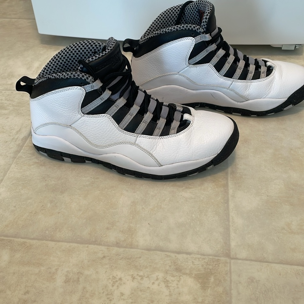 Nike Air Jordan Retro 10 men’s size 10 - Picture 2 of 16